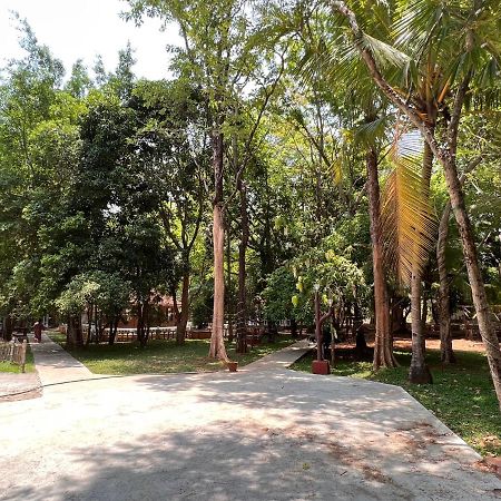 Surya Eco And Wedding Resort Thrissur Bagian luar foto